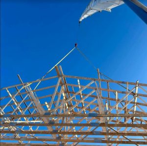 Read more about the article Lifting 80 Foot Truss Sections