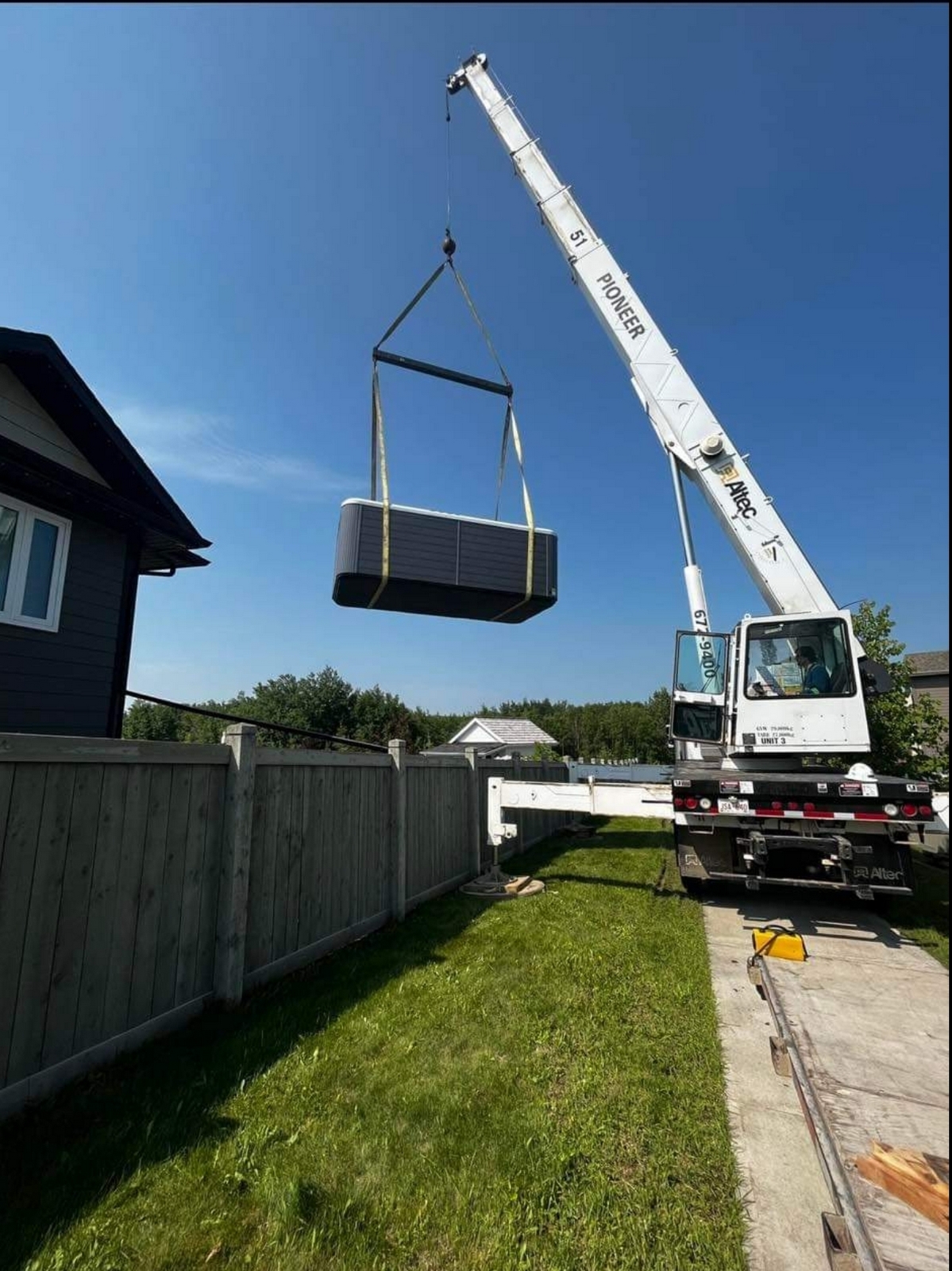 You are currently viewing Pioneer Crane – Lifting a Hot Tub into Place